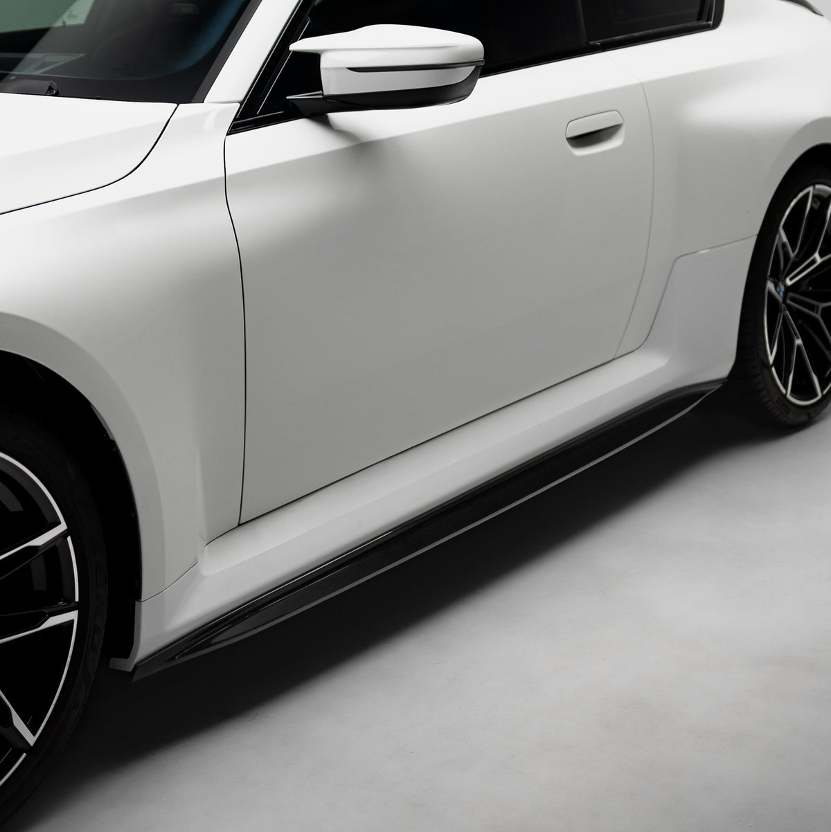 BMW G87 Carbon Fiber Side Skirts V2 – image 12