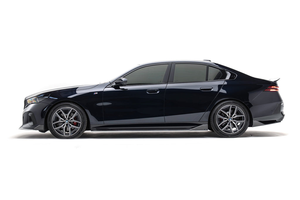 Pre Pregged Carbon Fiber Side Skirts for BMW 5 Series G60 2023+ – image 2