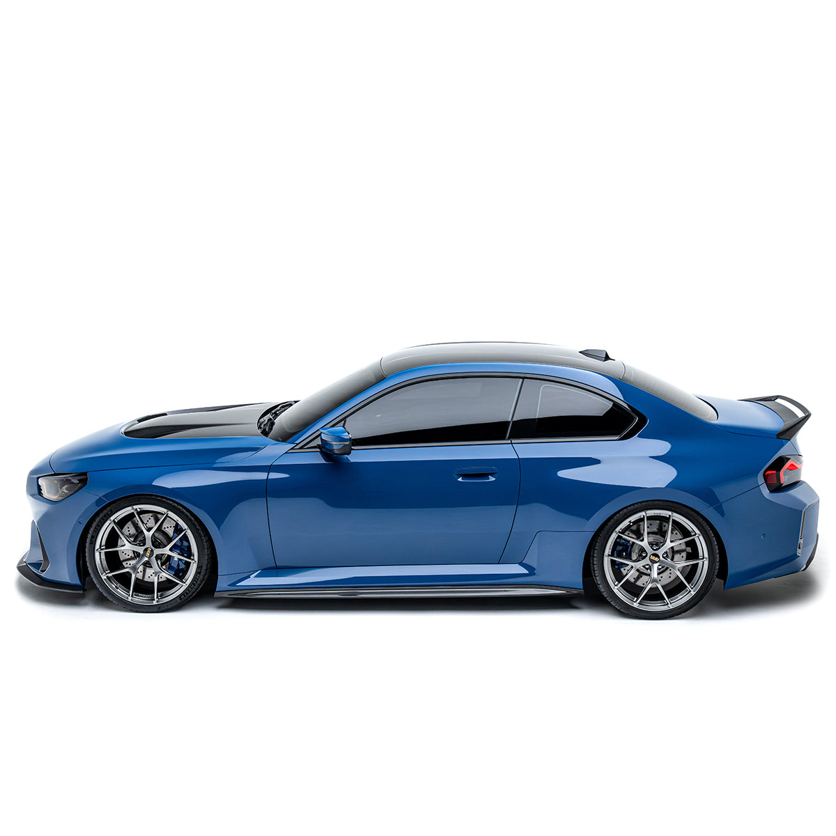 BMW G87 Carbon Fiber Side Skirts V2 – image 4