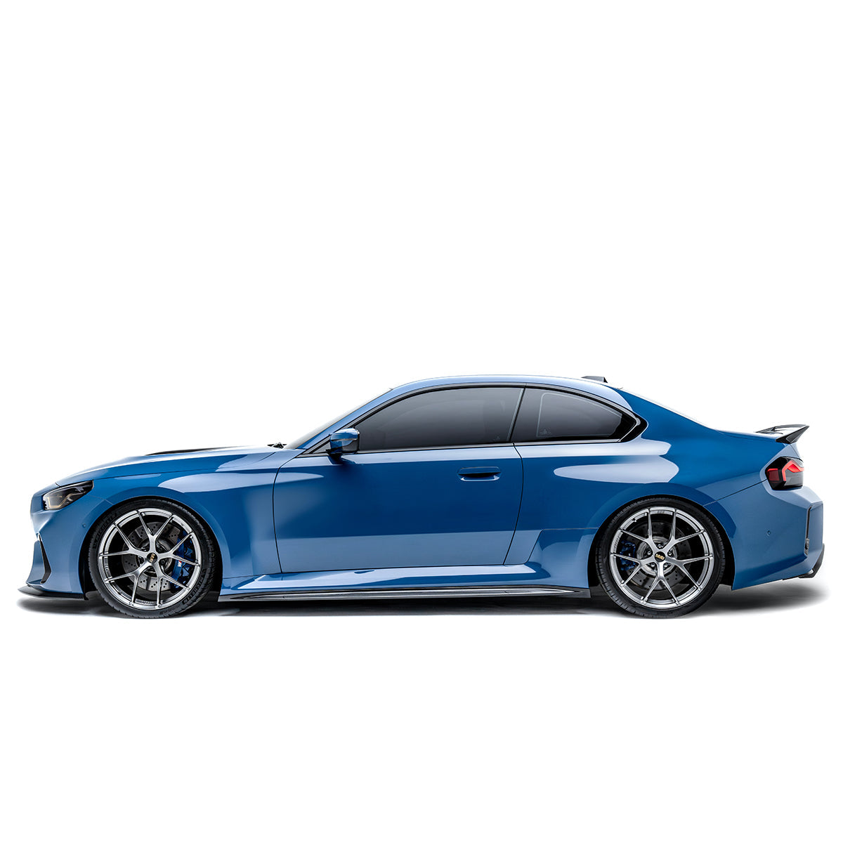 BMW G87 Carbon Fiber Side Skirts V2 – image 3