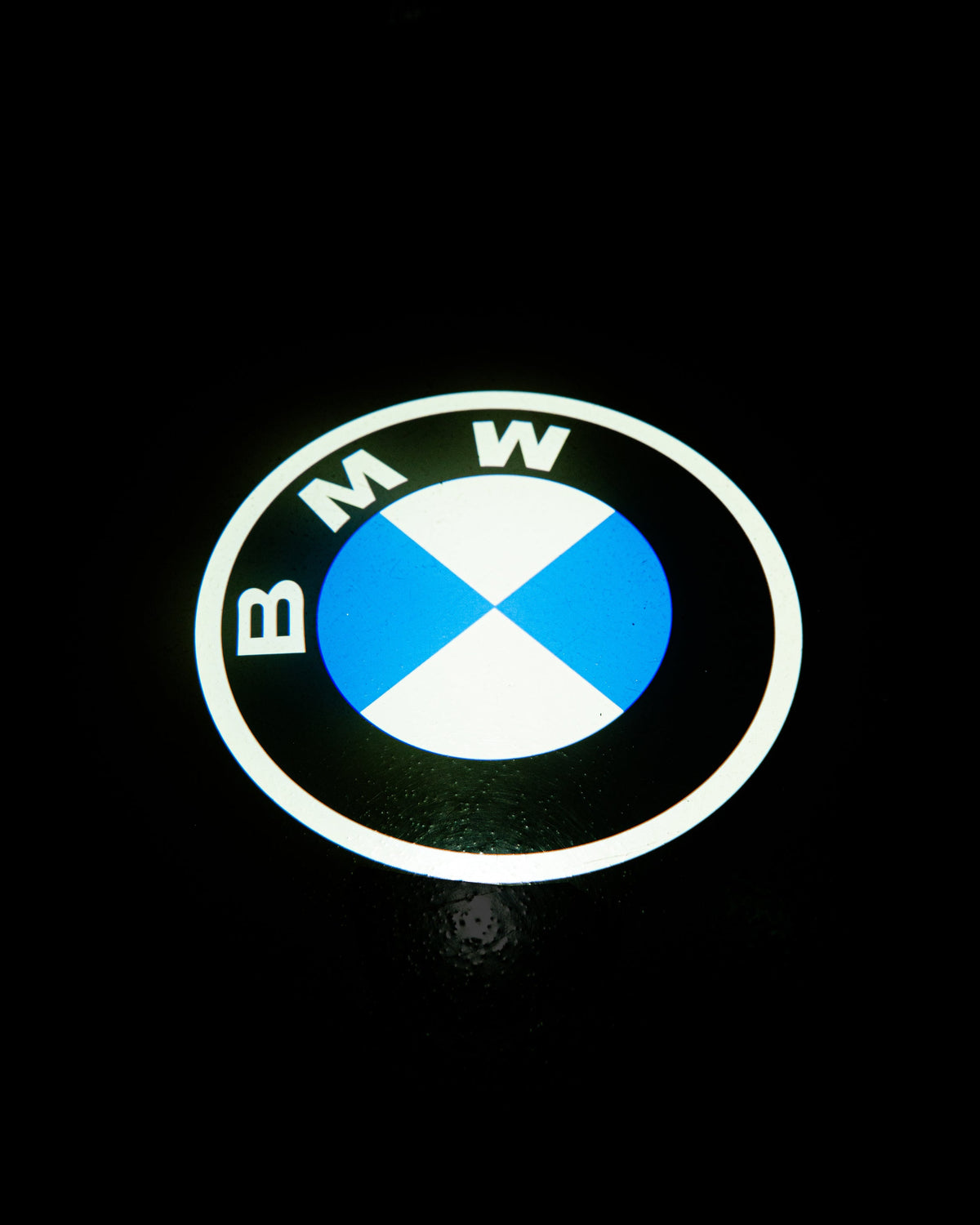 LED Logo Door Lights – BMW G Series – image 5