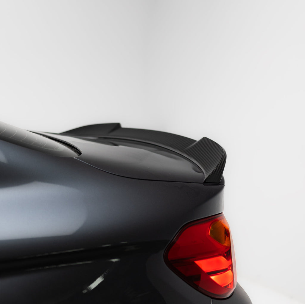 CS Style Pre Pregged Dry Carbon Fiber Spoiler for BMW M4 F82 2014-2020 – image 5
