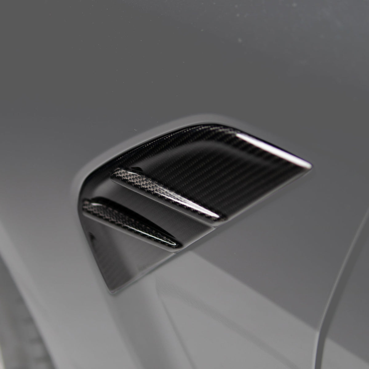 M Performance Style Pre Pregged Dry Carbon Fender Vent Cover for BMW M4 G82 G83 2020+