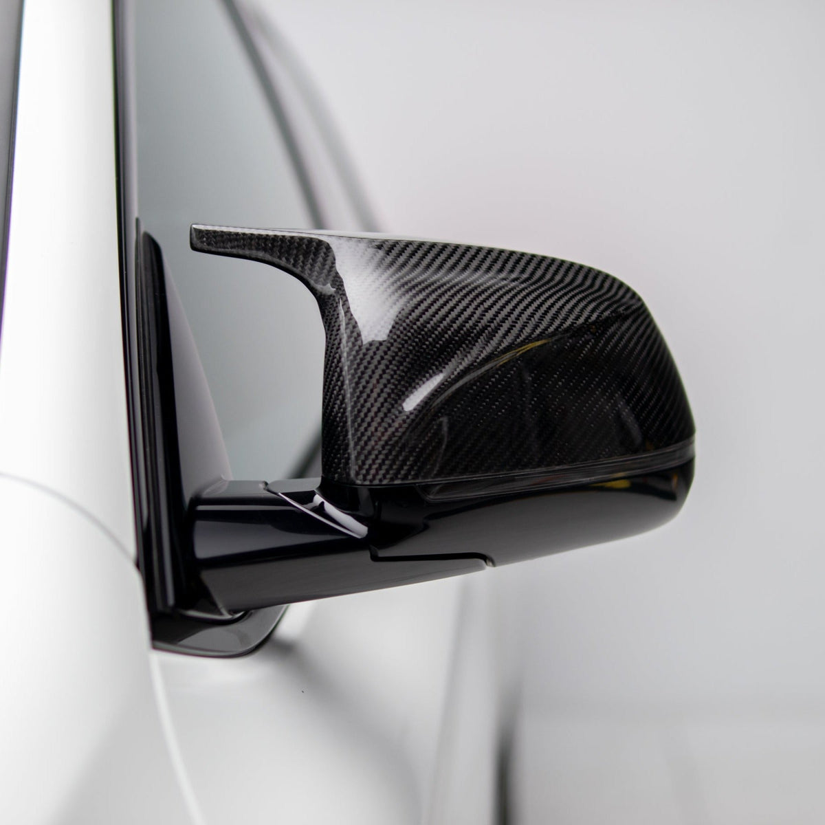 M Performance Style Pre Pregged Carbon Mirror Caps for BMW X3/X4/X5/X6/X7 G01 G02 G03 G05 G06 G07 – image 4