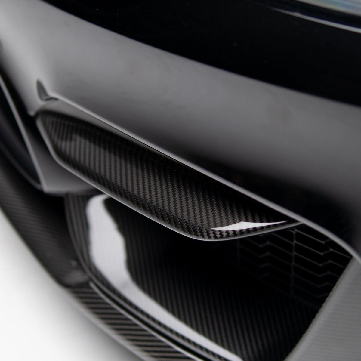 MP Style Pre Pregged Dry Carbon Front Bumper Splitters for BMW M3 F80 / M4 F82/F83 2014-2020 – image 4