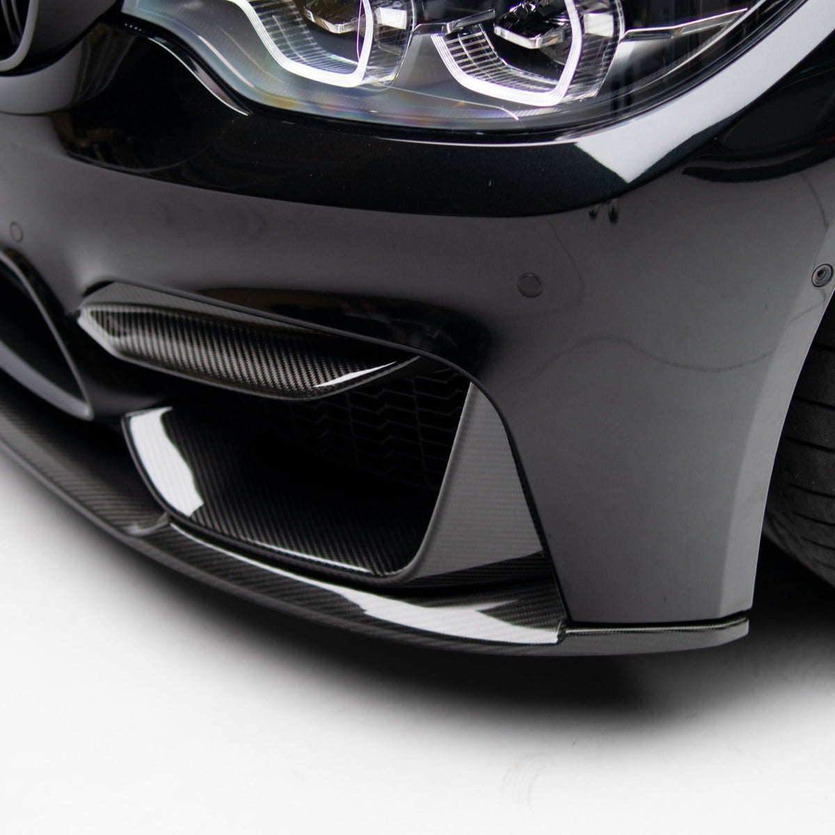 MP Style Pre Pregged Dry Carbon Front Bumper Splitters for BMW M3 F80 / M4 F82/F83 2014-2020 – image 2