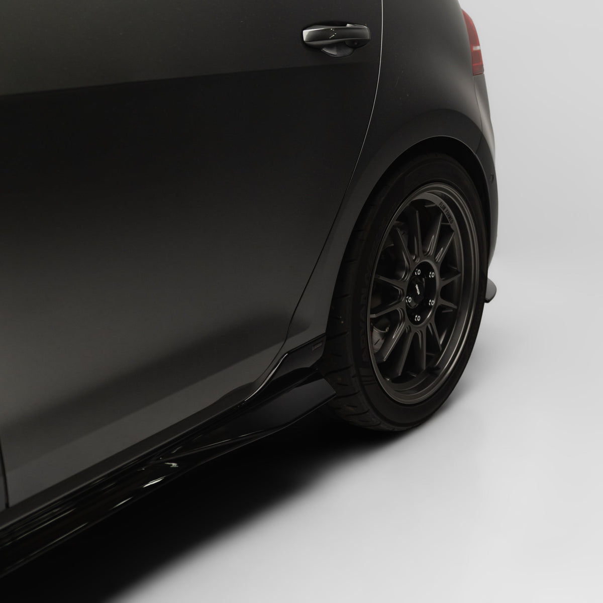 EVO-1 Side Splitters for Volkswagen Golf MK7/7.5 TSI, GTI & R 2014-2021 – image 12