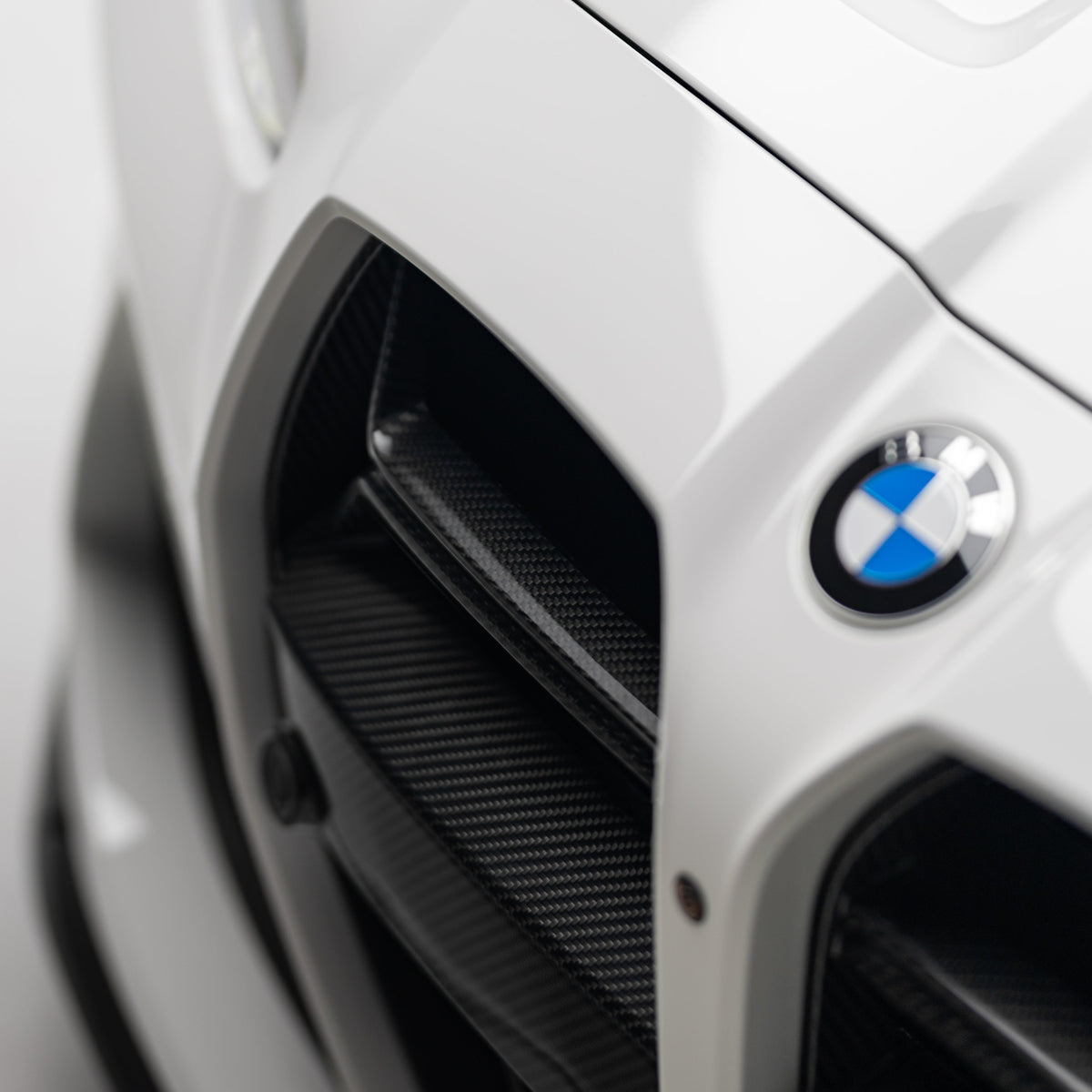 CSL Style Pre Pregged Dry Carbon Grille for BMW M3 G80 G81 / M4 G82 G83 with ACC 2020+ – image 3