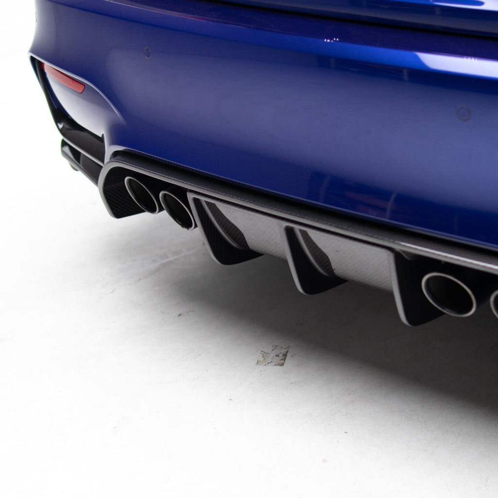 Vorsteiner Style Pre Pregged Carbon Fiber Rear Diffuser for BMW M3 F80 / M4 F82 F83 2014-2020 – image 7