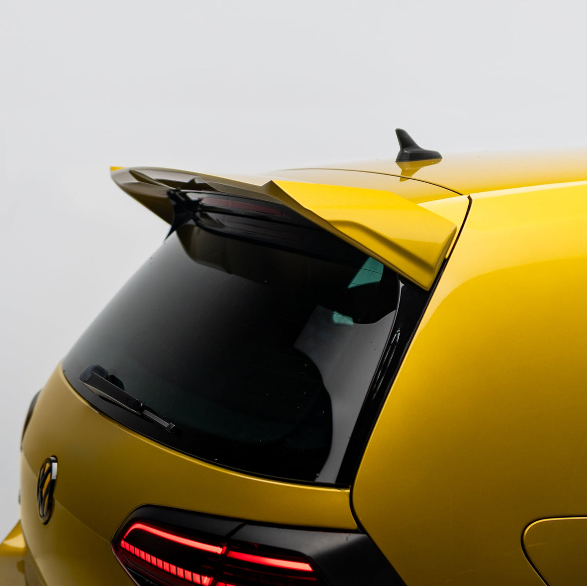 OSIR Style Spoiler for Volkswagen Golf MK7/7.5 GTI/R 2012-2019 – image 11