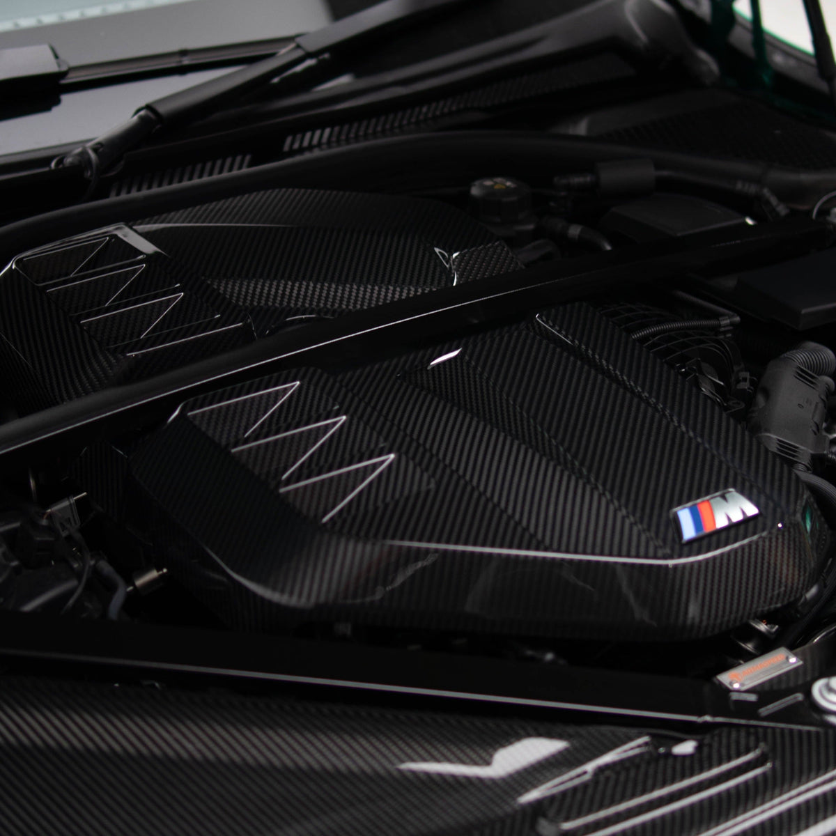 OEM Style Pre Pregged Dry Carbon Engine Cover For BMW M2 G87 / M3 G80 G81 / M4 G82 G83 2020+ – image 8