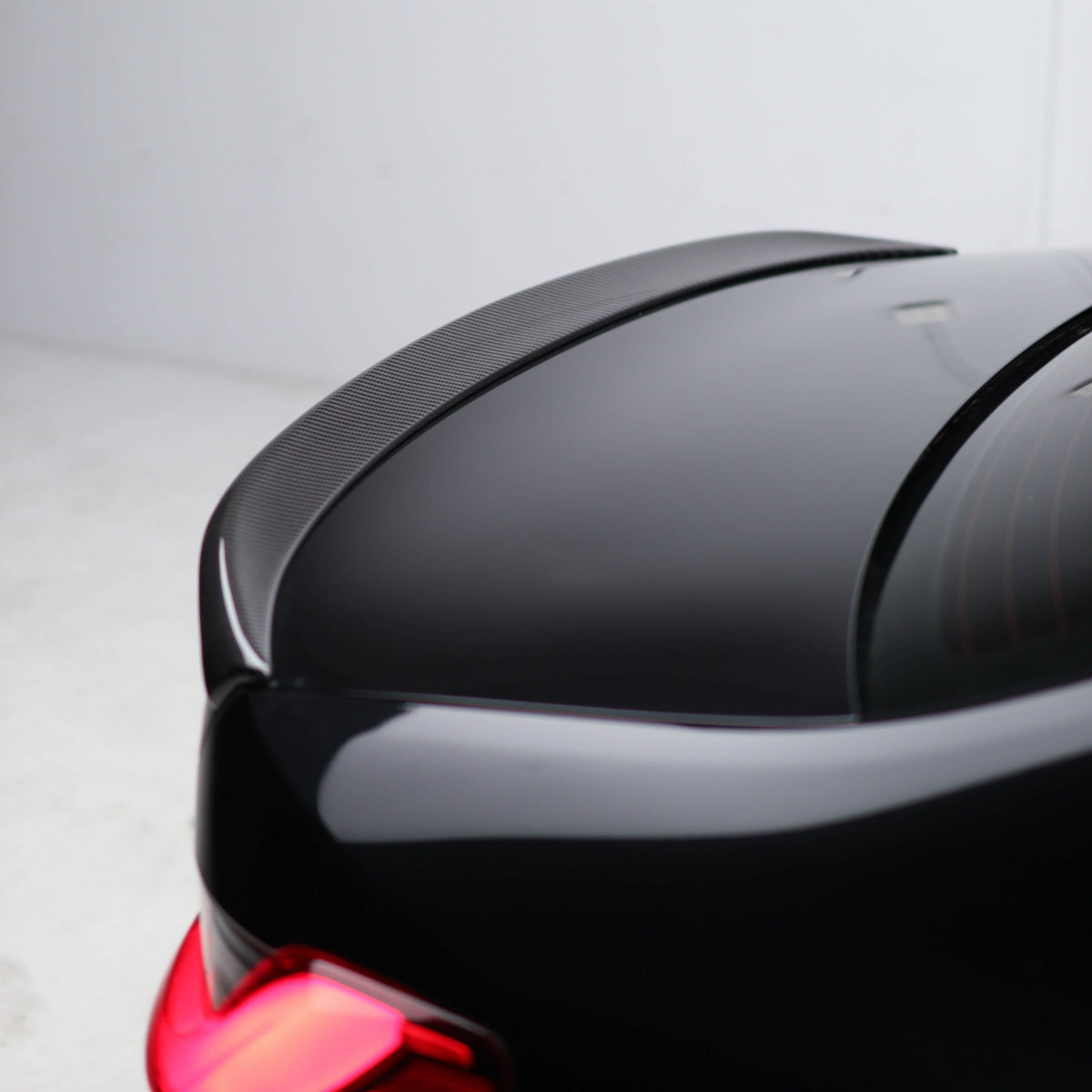 M Performance V2 Style Pre Pregged Dry Carbon Spoiler for BMW 3 Series G20 / M3 G80 2020+ – image 2