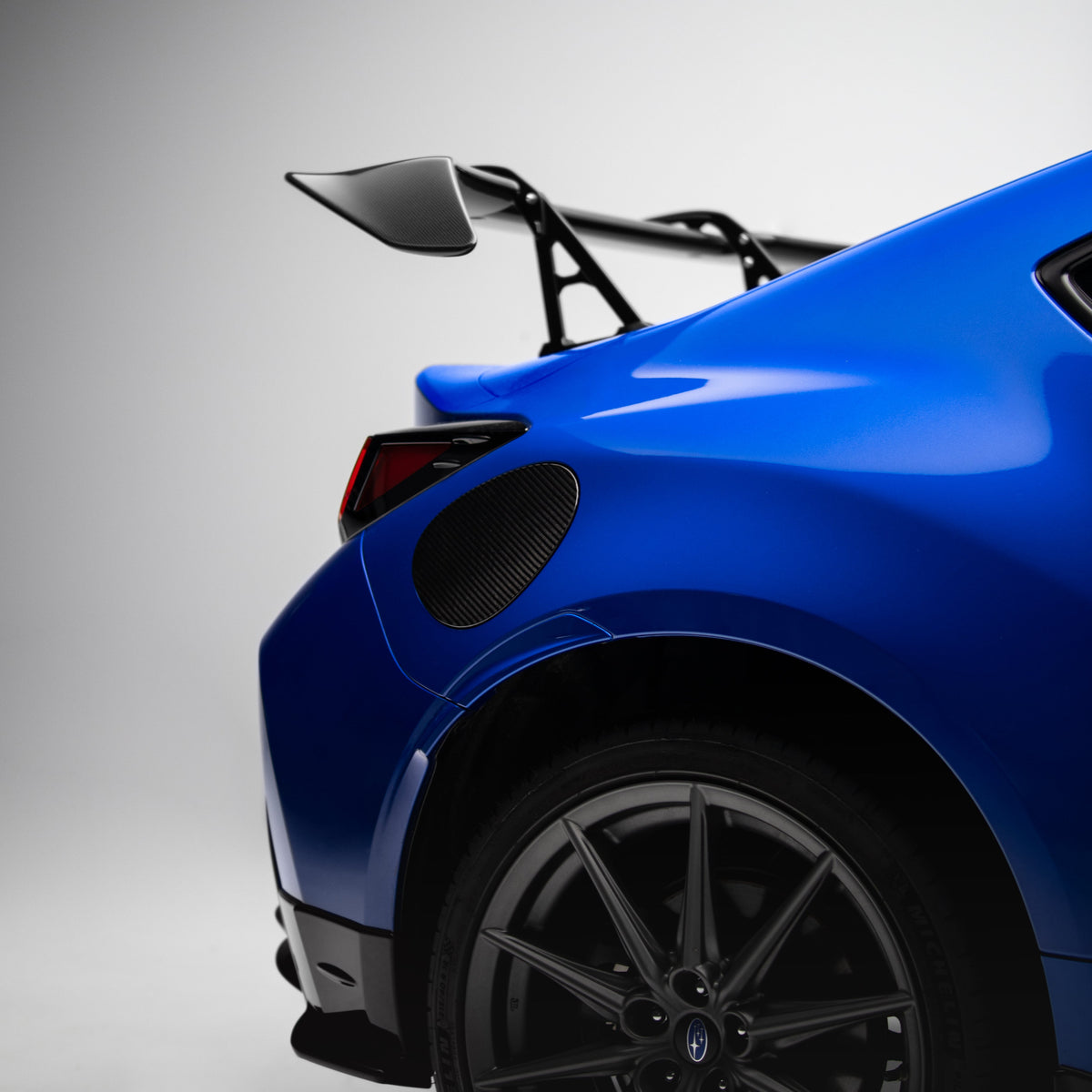 Dry Carbon Fuel Cap Cover for Subaru BRZ (ZD8) / Toyota GR86 (ZN8) 2022+ – image 2