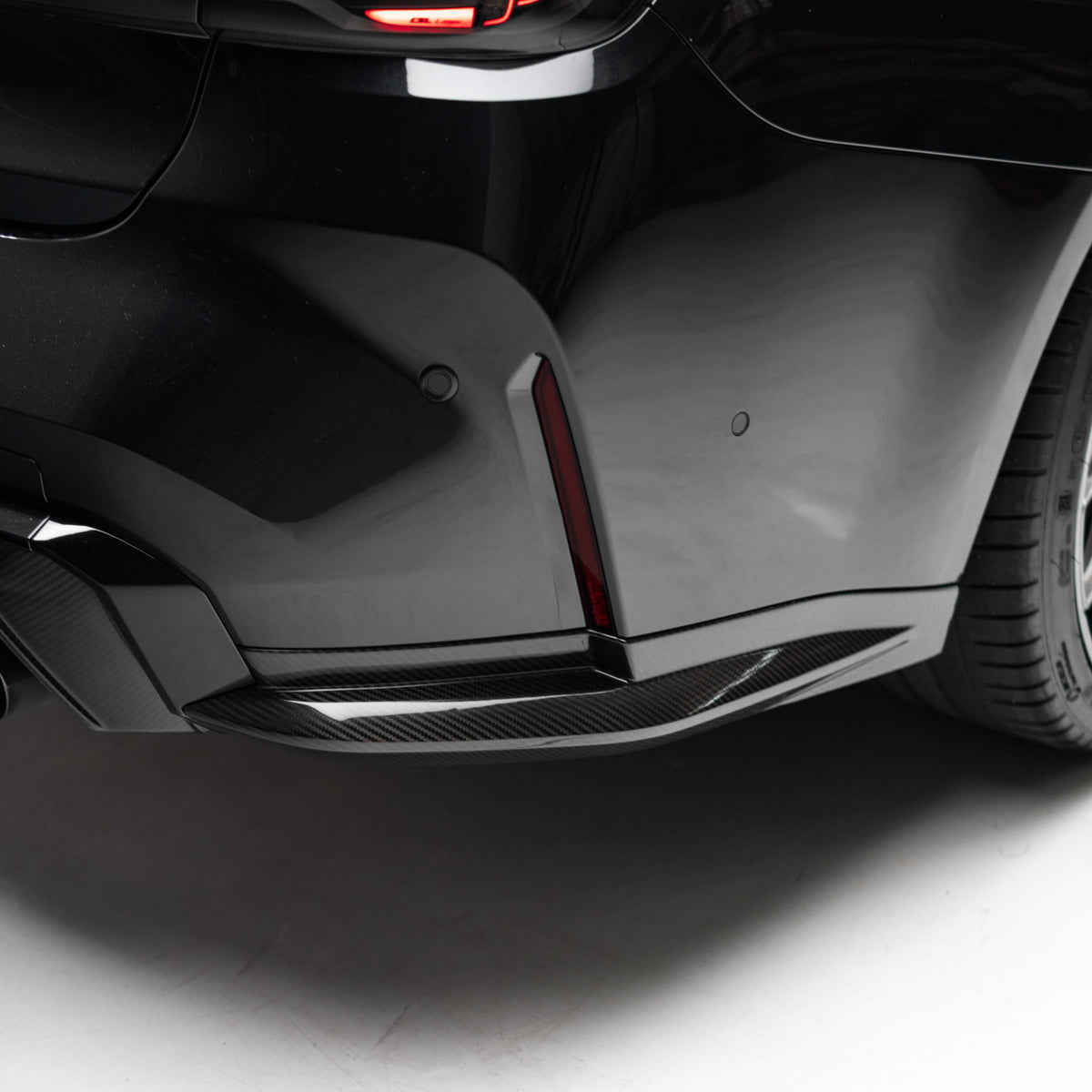 OEM Style Pre Pregged Dry Carbon Rear Winglets for BMW M3 G80 G81 2020+ – image 2