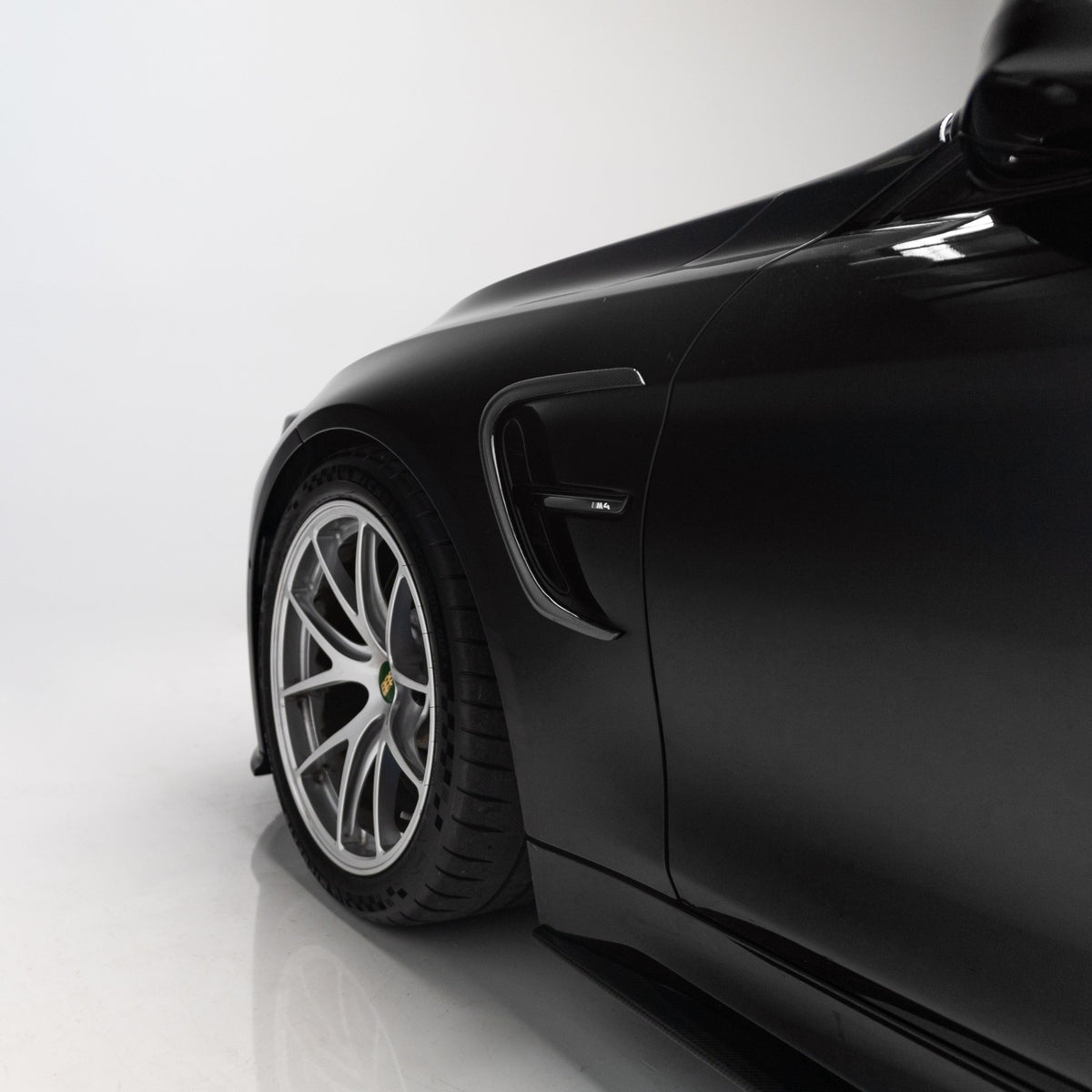BMW M4 F82 Carbon Fiber Fender Covers 2013-2020 – image 9